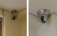 ビジネスセンター　カメラ設置例　（左）室内用カメラ　（右）入口用カメラ